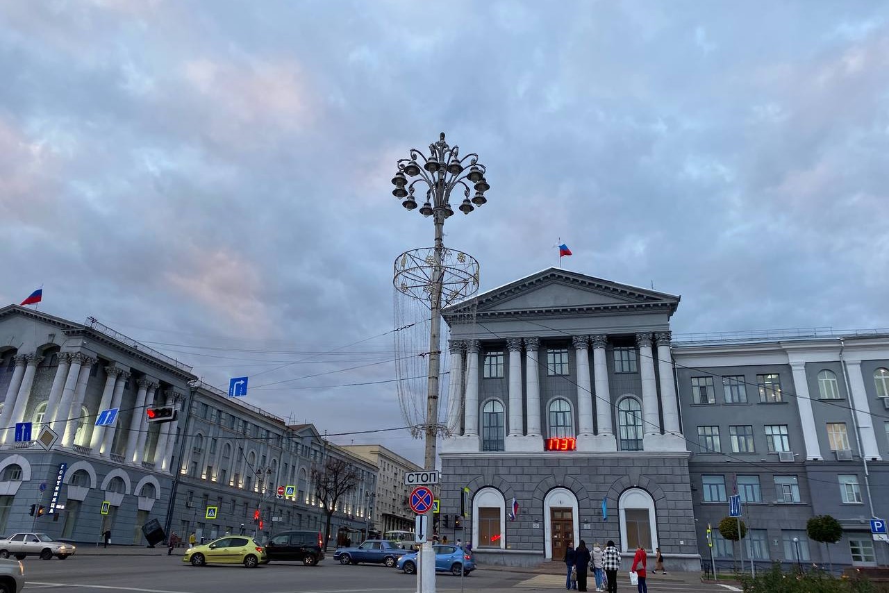 В Курске две школы эвакуировали из-за утечки технической жидкости с  предприятия | ИА Край