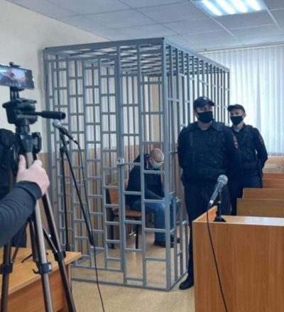 Обвиняемому в убийстве медсестры врачу из Фатежской ЦРБ продлили арест