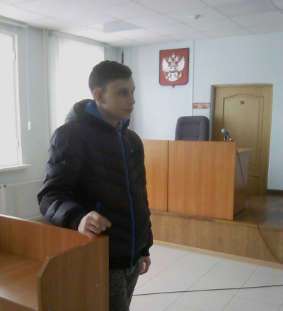 Курянина арестовали за трек Инстасамки в соцсети