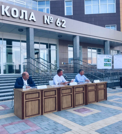 В Курске на Дериглазова обсудили дороги, школы, больницу, ливнёвки и свет