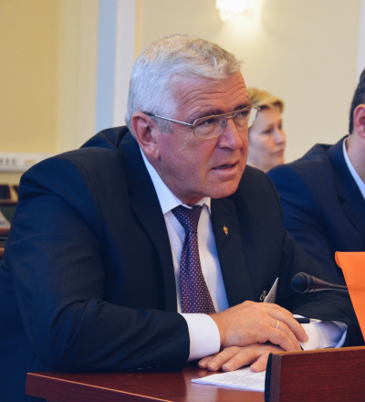 Курский защитник прав человека предложил водить старшеклассников в колонии и суды