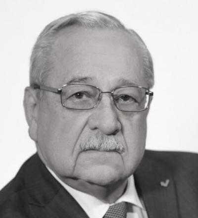 Скончался бывший руководитель архивного управления Курской области Валентин Богданов