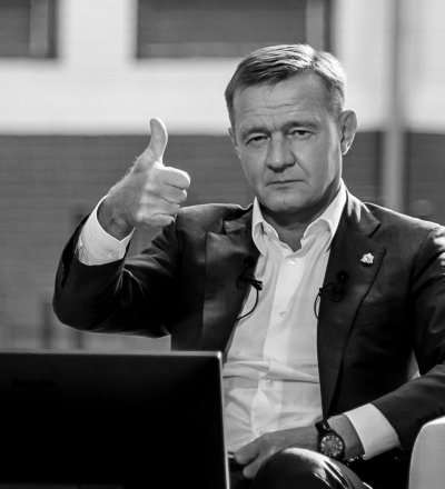 Курский губернатор Роман Старовойт ушёл в отпуск, но он всё равно на связи с военными и силовиками
