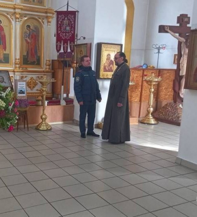 В Курской области сотрудники МЧС проверяют храмы перед пасхальными службами