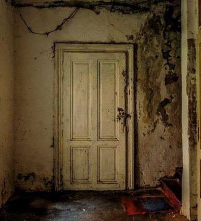 Сирота из Льгова отстояла квартиру, которую получила взамен непригодной для жилья