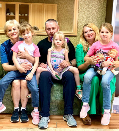 Российские семьи берут под опеку детей-сирот из ДНР, ЛНР и Украины, которые находятся в Курской области